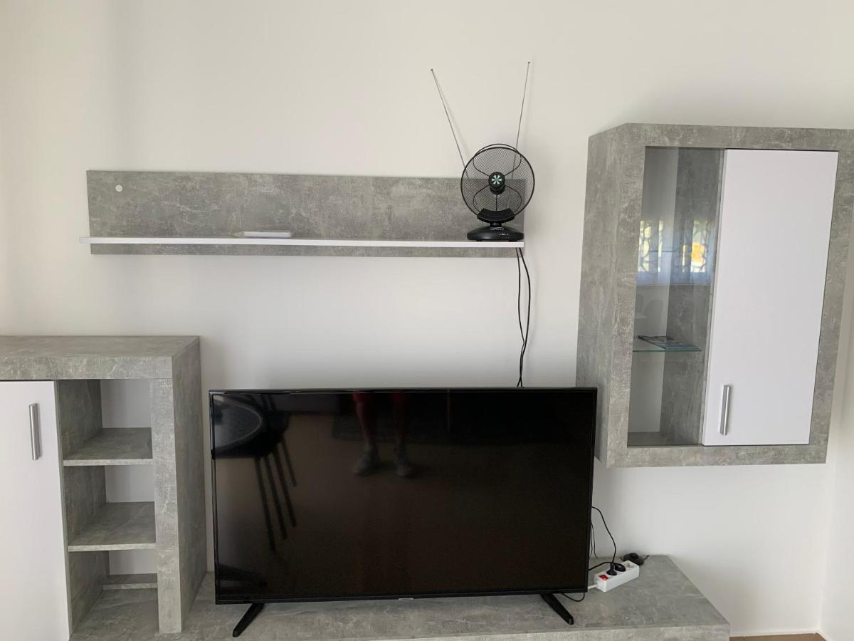 Appartement Apartman Ki à Pula Extérieur photo