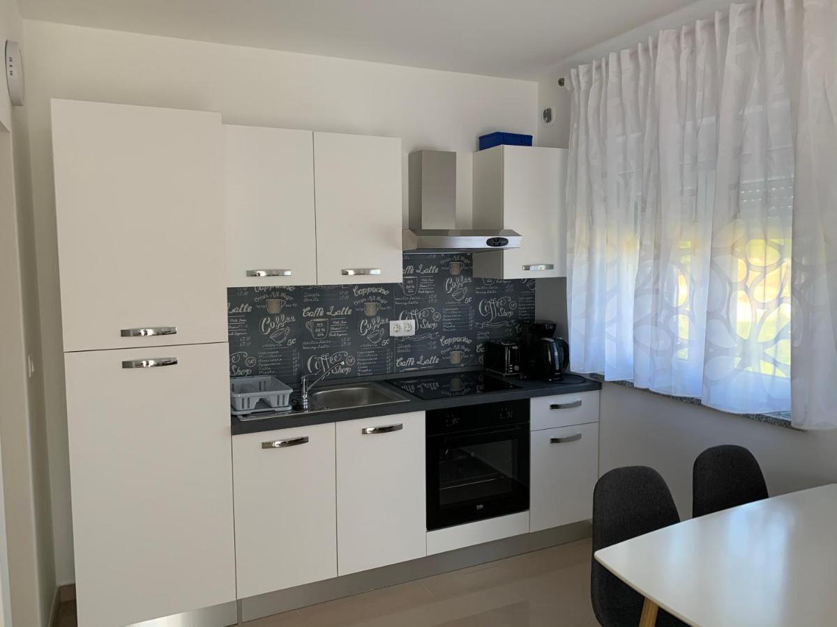 Appartement Apartman Ki à Pula Extérieur photo