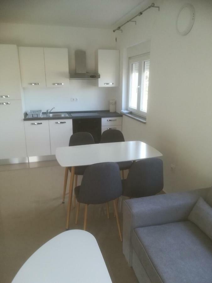 Appartement Apartman Ki à Pula Extérieur photo